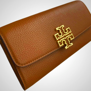 Tory Burch Women's Britten Pebble Leather Envelope Wallet (Moose)