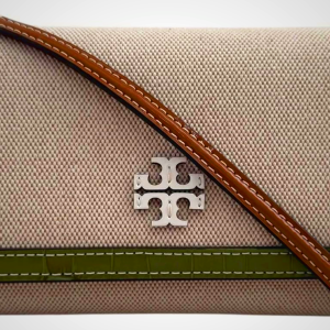 Tory Burch Womens 146467 Thea Pebbled Leather With Gold-tone Hardware Crossbody Bag With Flat Wallet